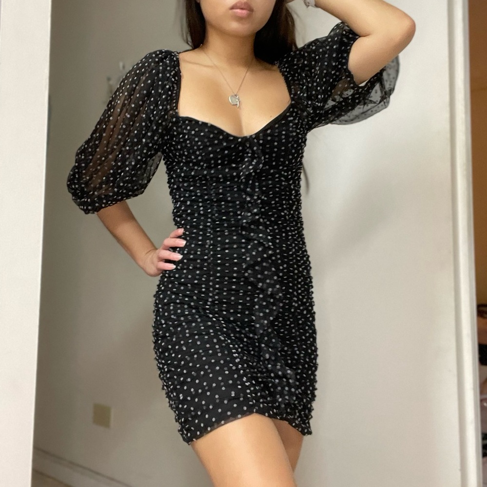 Zara blogger favorite polka dot puff sleeve dress